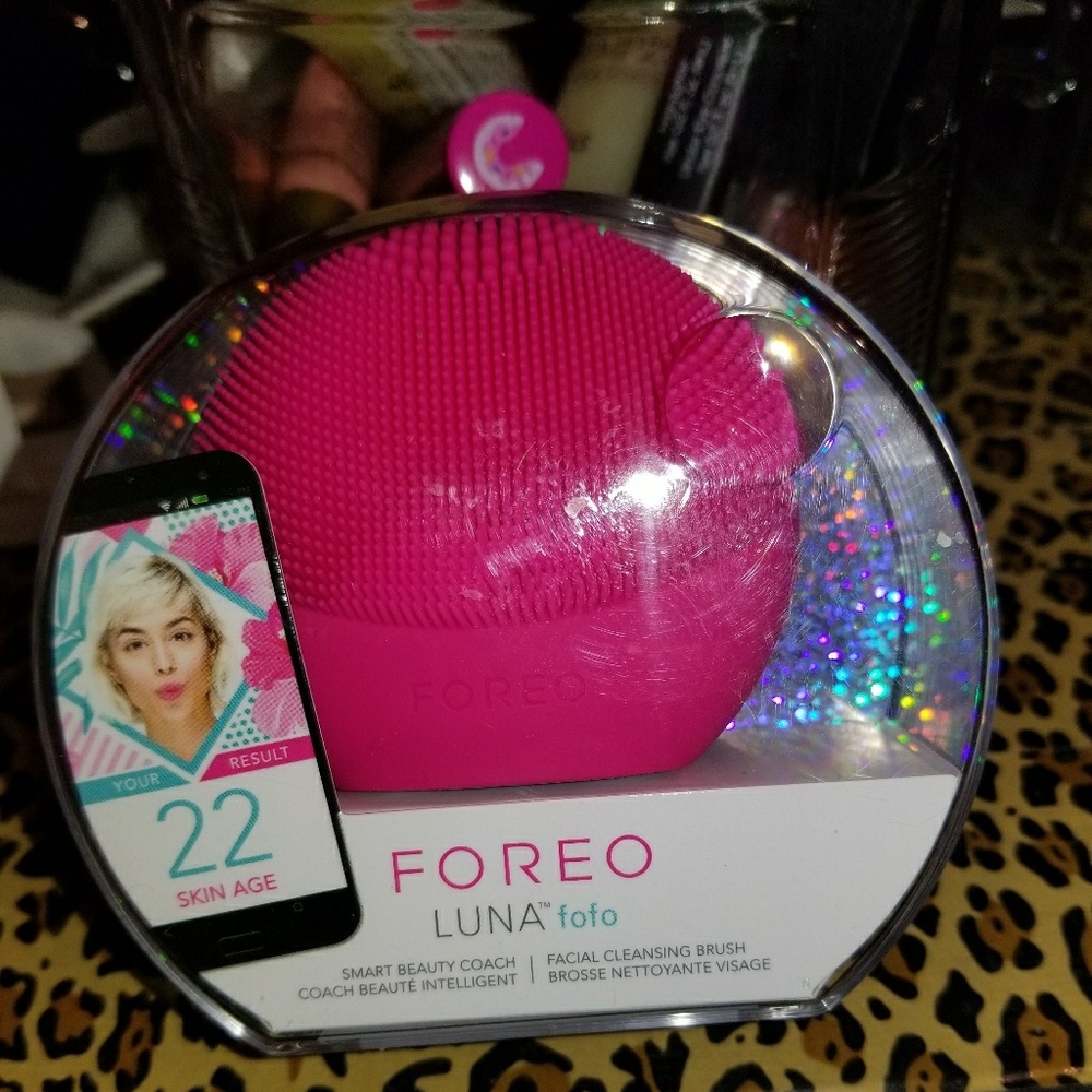 Foreo Luna face brush